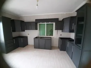 صيانة مطابخ تحديث وتجديد مطابخ المنيوم وخشب صيانة شبابيك  تفصيل مطابخ وشابيك ابجورات المنيوم