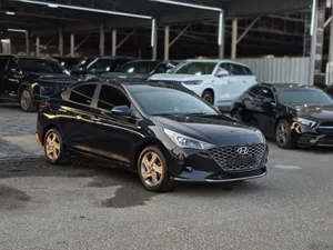 Hyundai accent... Model 2022...gcc specifications