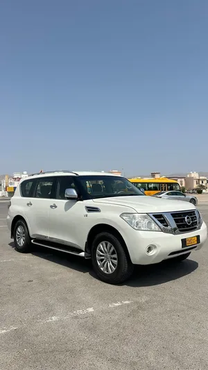 Nissan patrol 2012  Very clean used by a lady brfotr