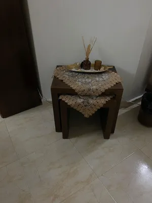 طاولتين بحجمين كبير وصغير استعمال خفيف