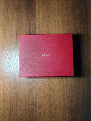 محفظه cartier اصليه بالعلبه