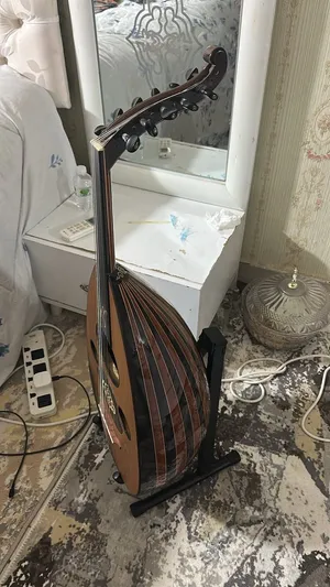 الات موسيقية