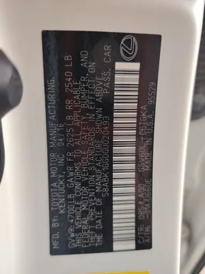 لكزس ES 350 نظيف جدا.