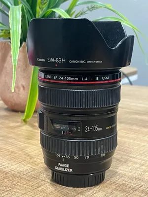 Canon EOS 90D مع عدسة 18‐135 شوف الوصف عرض قوي للمعدات كاملة