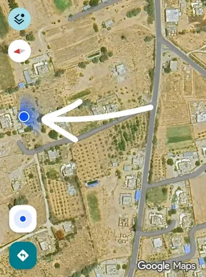 ارض للبيع.