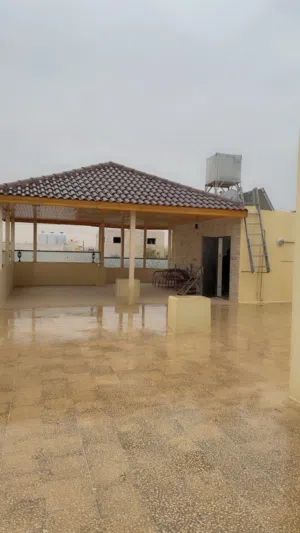 بيت مستقل شبه فيلا في منطقة سحاب قرب مستشفى التوتنجي للبيع بسعر مميز