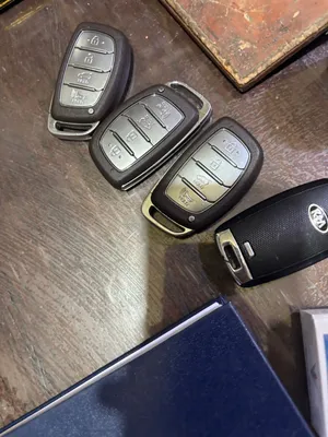 مفاتيح سيارات نيرو وايونك مستعمل بحاله الوكاله