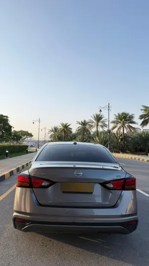 Used Nissan Altima in Al Dakhiliya