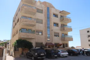 فرصة استثمارية مميزة – عمارة سكنية مؤجرة بالكامل