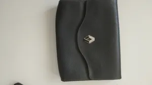 حافظة سيارة رينو جلد طبيعي