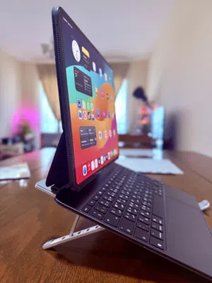 iPad Pro M4 13 inch with Magic Keyboard — 256 GB in great condition
