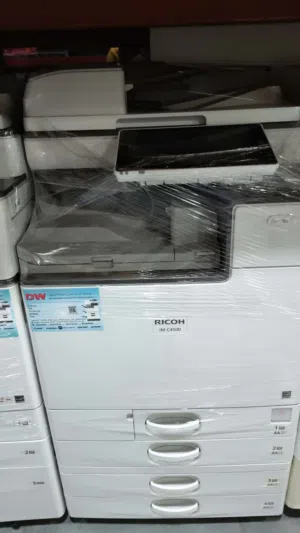 ماكينه تصوير lmc 4500 الوان لجميع الشركات  والمكاتب
