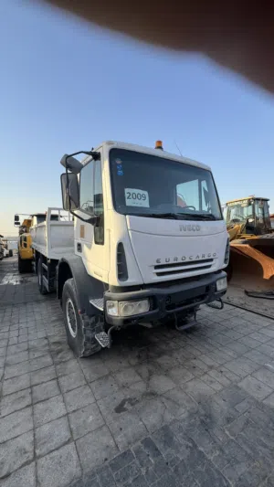 اذكرو الله يذكركم للبيع شاحنة إيفيكو يوركارجو مديل 2009 4x4 بحالة ممتازة جدا IVECO EUROCARGO