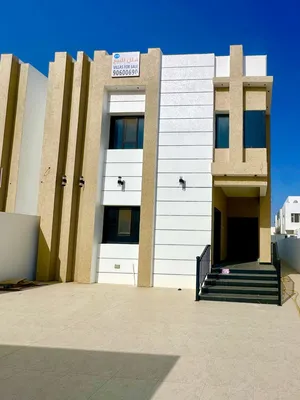 للبيع فيلا رائعه الخوض السابعه 6 غرف نوم