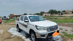 هايلوكس موديل 23 شبه جديد
