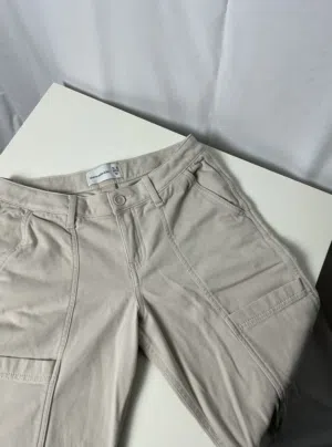 Abercrombie Kids Beige Cargo Pants – Size 15/16 – Excellent Condition