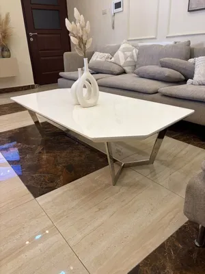 طاولة وسط بيضاء مستعملة 136X70 مستوردة