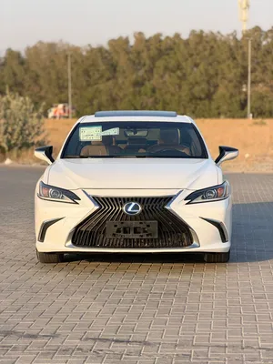 Used Lexus ES in Sharjah