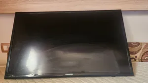 شاشة سامسونج 32 اصلية