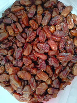 متوفر تمور أنتاج السنة 2026 مكيس وجاهز للأكل جودة عالية والحمدلله خلاص ونشو الحاجر وهلالي الحساء