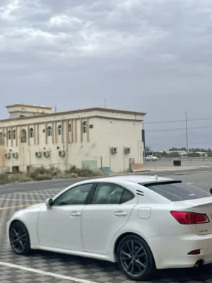 لكزس اي اس للبيع الموتر يحتاج له تجديد لتفاصل اخرى تواصل واتس