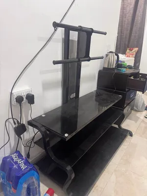 حامل شاشة نظيف