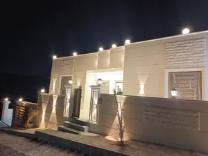 بيت مستقل فاخر للبيع