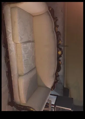 طقم كراسي مكون من ثلاثه كراسي مستعمل