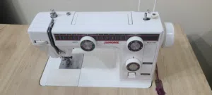 مكينه JANOME خياطه للبيع