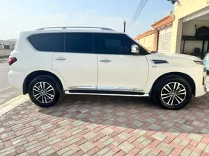 Used Nissan Armada in Al Dakhiliya