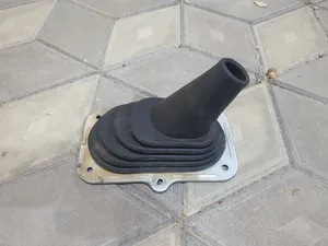للبيع بعض قطع غيار هايلوكس بيكب 2006 الى 2015...
