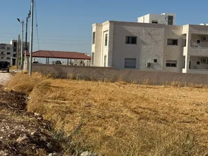 أرض بالقرب من شارع البتراء وإشارات الصريح