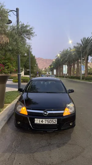 أوبل أسترا H