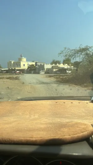 ابحث عن شقه  او استوديو للايجار الشهري لوي