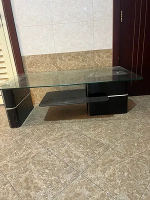 طاولة زجاج خشب متين وممتاز