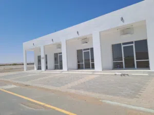 [6] محلات تجارية جديدة بالخط الاول بصناعية بدية