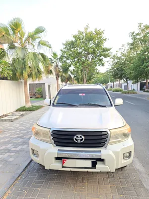 Used Toyota Land Cruiser in Abu Dhabi