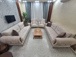 طقم كنب تركي 8 مقاعد شبه جديد