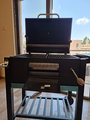 BRND NEW BBQ GRILL FOR SALE. NEVER USED .