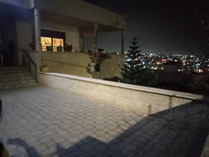 240 m2 4 Bedrooms Townhouse for Rent in Irbid Al Husn