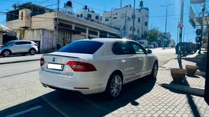 سكودا سوبيرب ديزل 2014 فل اضافات مع فتحه دهان الشركة موجوده في الخليل للبيع أو البدل