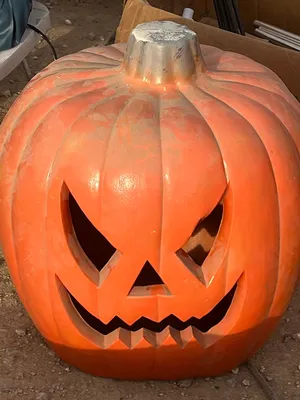 Halloween pumpkin / jack-o-lantern / يقطين الهالوين