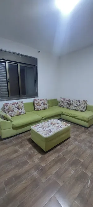 كورنر مستعمل بحالة جيدة جدا 6 مقاعد