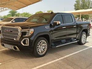 للبيع GMc Sierra Dinali  موديل 2019 خليجي صبغة وكالة فول الموصفات