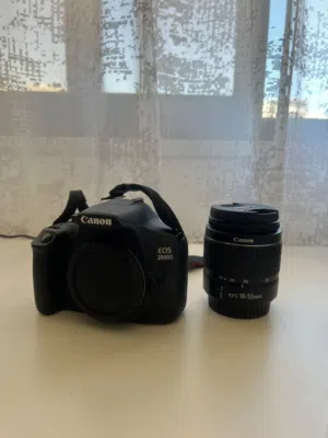 Canon EOS 2000D