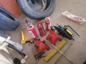 قطع للبيع طفايات وجكات ومفتاح جنط