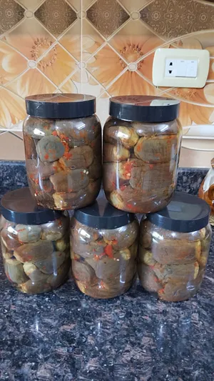 مقدوس للبيع الوزن كيلو وزياده محشي فلفل حلو وحار وجوز  السعر اربعه دنانير