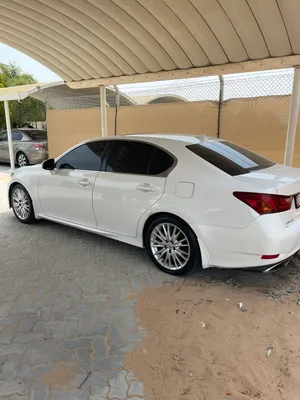 لكزس Gs350 فل بلاتنيوم خليجي