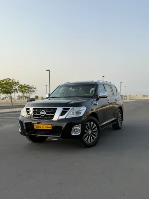 Nissan platinum 2011 v8 oman