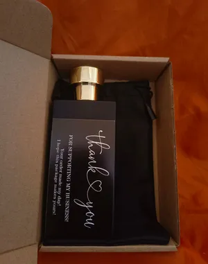 أدهان و عطور و بخور و أمساك و ورد و عنبر و معطرات جو
